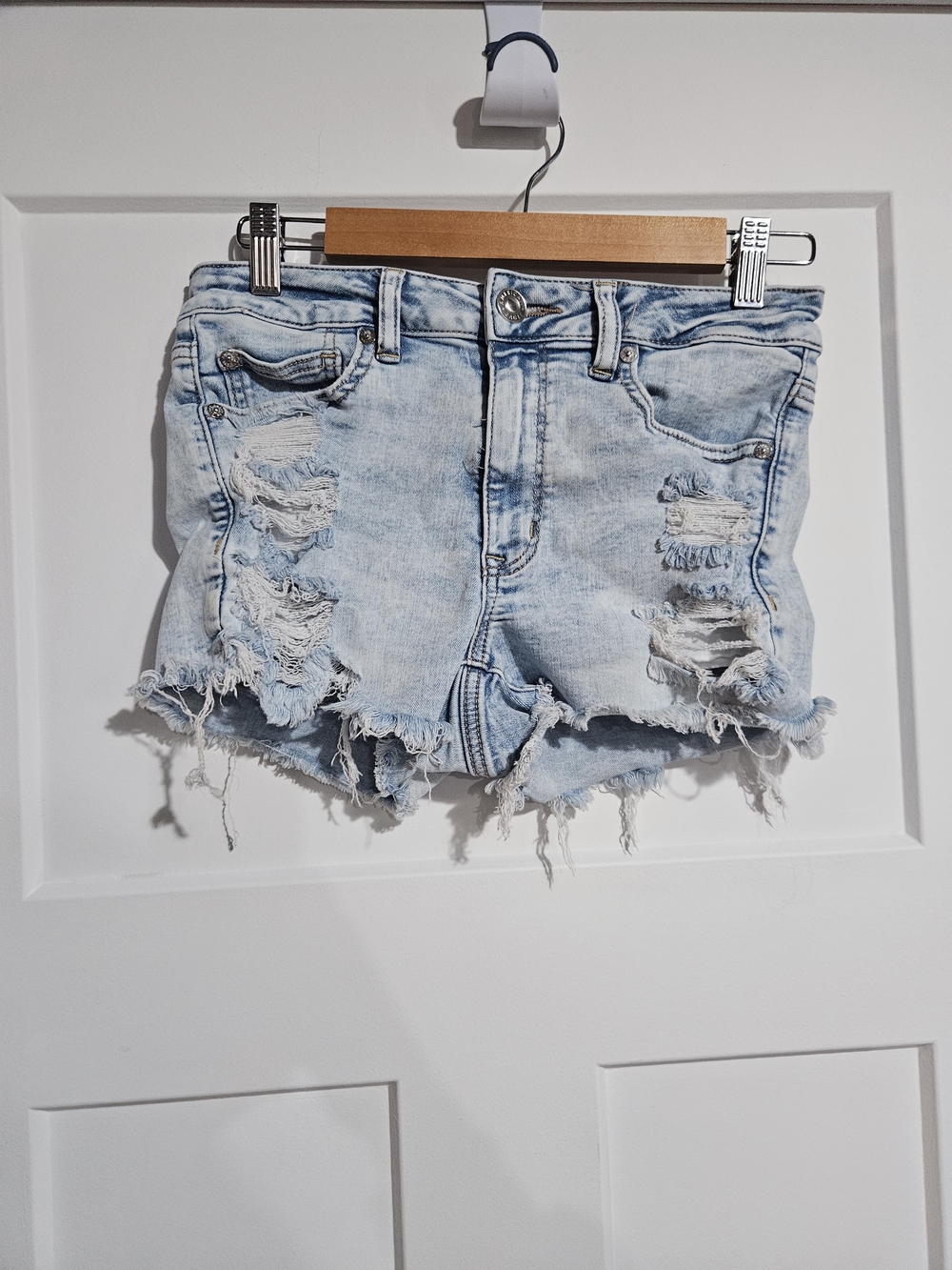 American Eagle Outfitters Light Wash Distressed Denim Jean Shorts